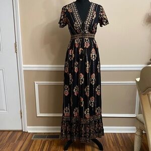 Elegant Black and Gold Maxi Dress S/M NWT